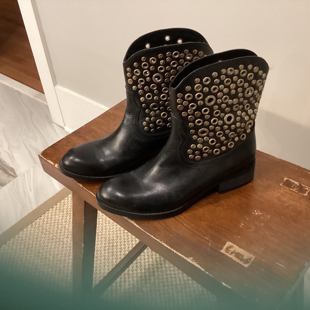 Lucchese Spirit Boots